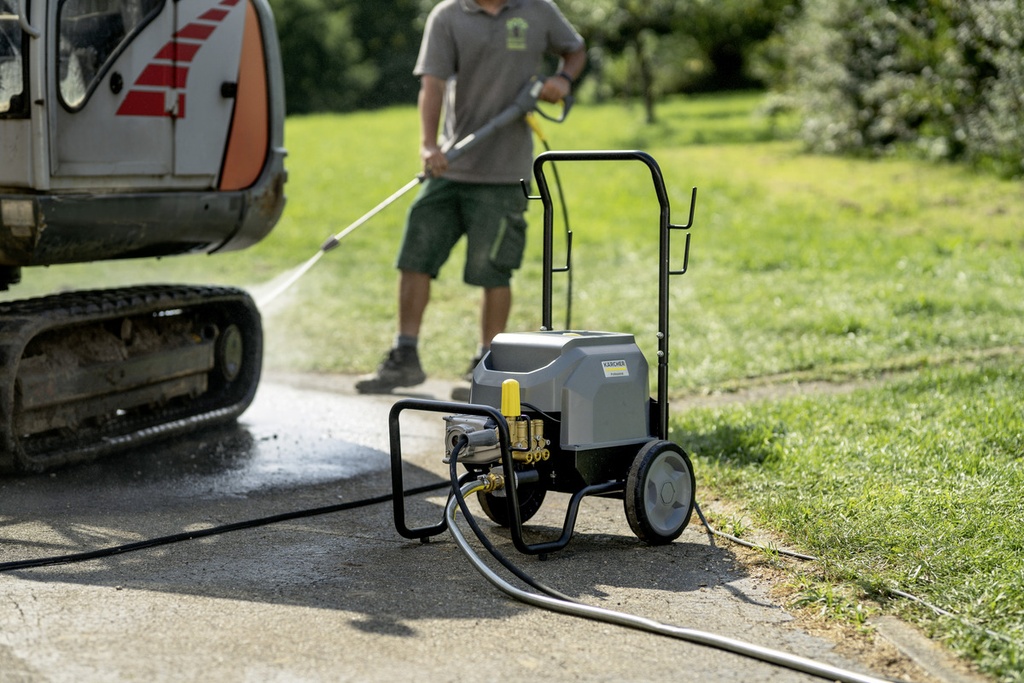Hidrolavadora Electrica Agua Fria Modelo Hd 6/15-4 M Classic Eu 150 Bar 220 V 10 L/min Karcher
