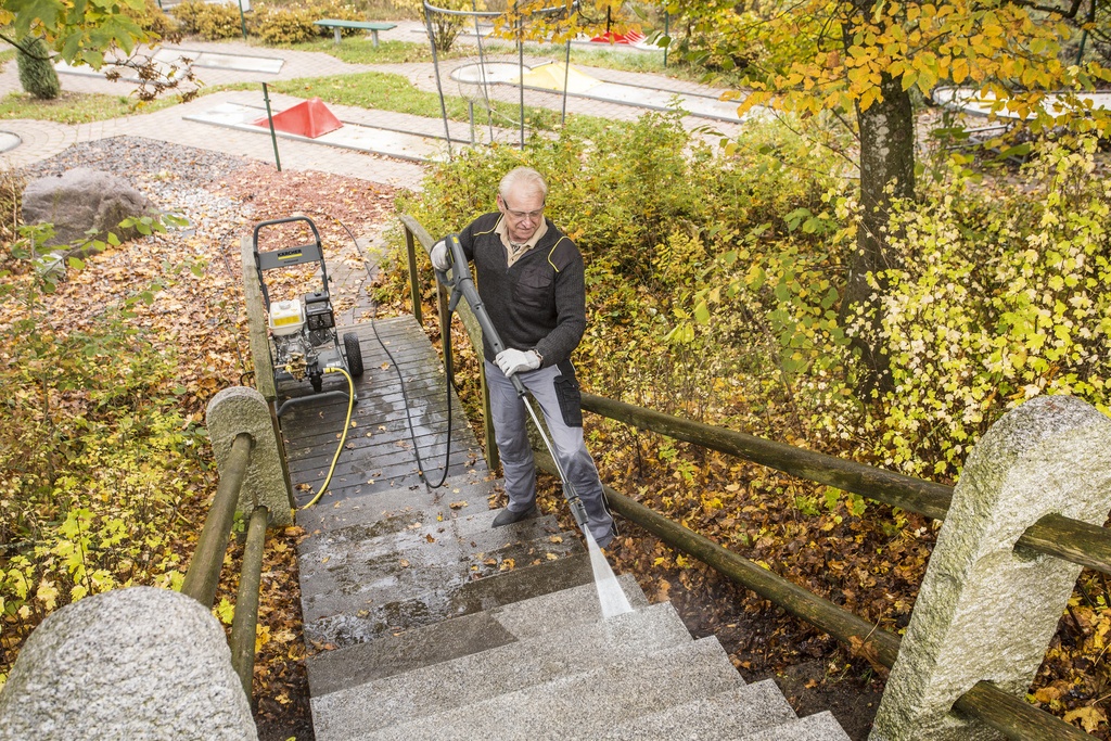 Hidrolavadora de Agua Fría Autónoma Gasolina Modelo HD 9/21 G EU Marca Karcher